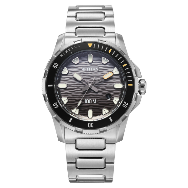 Titan 10067KM01 Zero Hour Diver's Quartz Analog Watch with Black Dial and Silver Stainless Steel Strap for Men 41mm