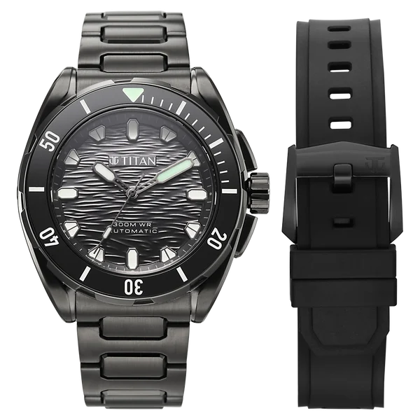 Titan 10069KM03 Zero Hour Diver's Men 3 Hands Automatic Watch 44.2mm