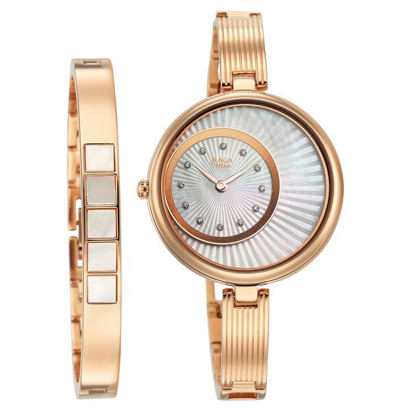 Titan 95224WM02F Raga Power Pearls Quartz Analog Watch with Mother of Pearl Dial and Rose Gold Metal Strap for Women 33.5mm