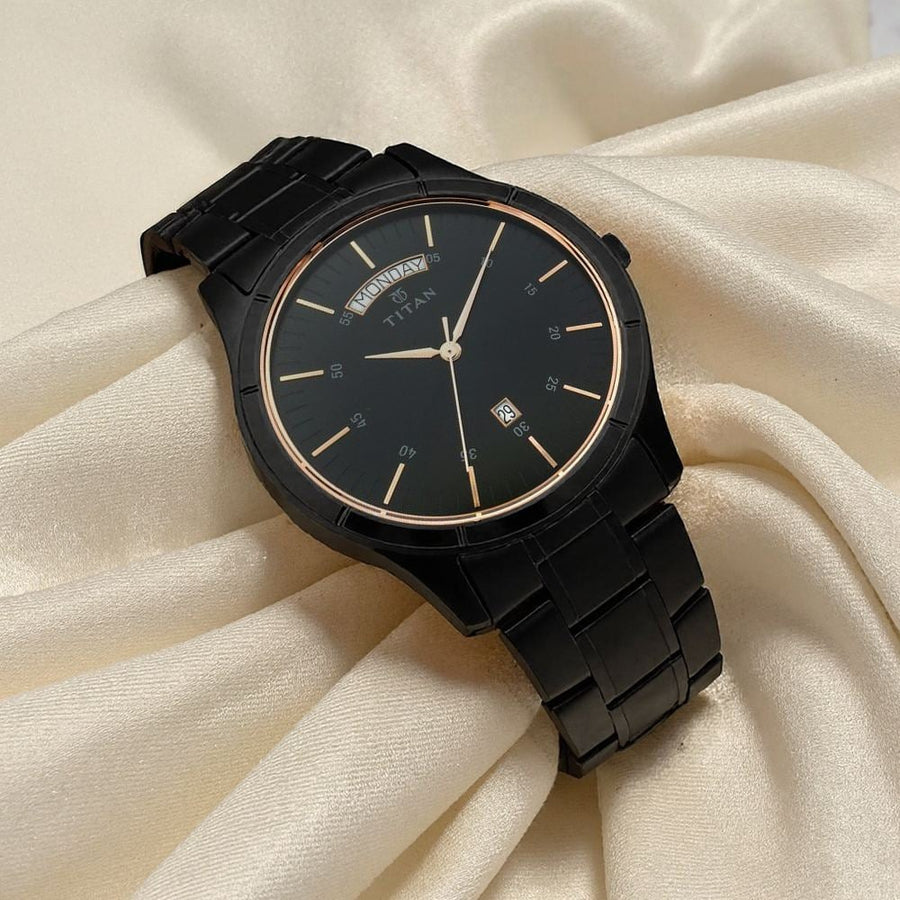 1767NM01  Men 3 Hands w/ Day and Date Quartz Watch 42mm